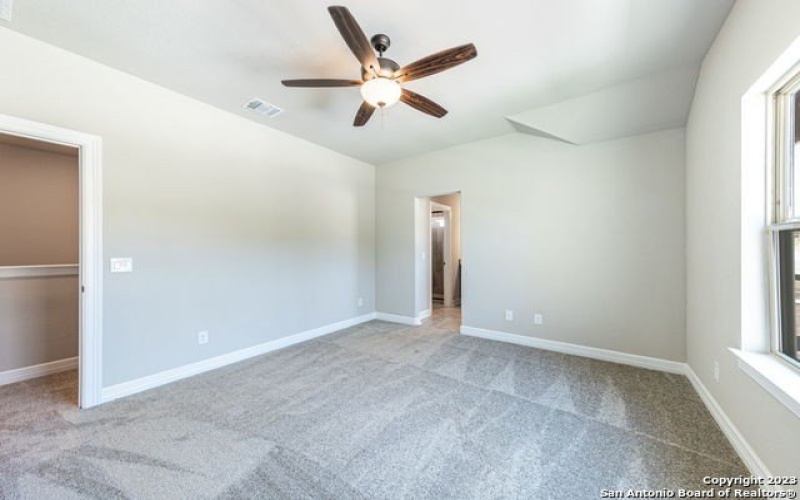400 SEIBEL WAY, Universal City, TX 78148, 4 Bedrooms Bedrooms, ,3 BathroomsBathrooms,Residential,For Sale,400 SEIBEL WAY,1684290