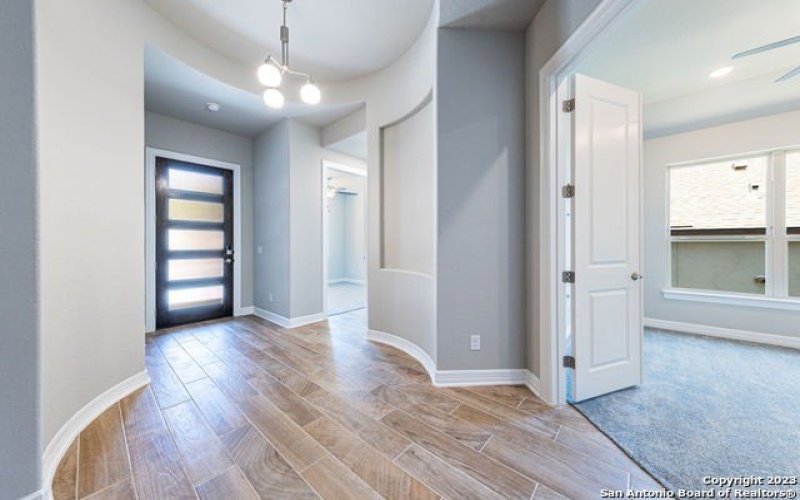 404 SEIBEL WAY, Universal City, TX 78148, 4 Bedrooms Bedrooms, ,3 BathroomsBathrooms,Residential,For Sale,404 SEIBEL WAY,1684304