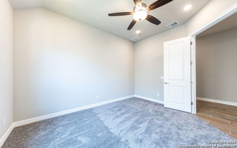 404 SEIBEL WAY, Universal City, TX 78148, 4 Bedrooms Bedrooms, ,3 BathroomsBathrooms,Residential,For Sale,404 SEIBEL WAY,1684304