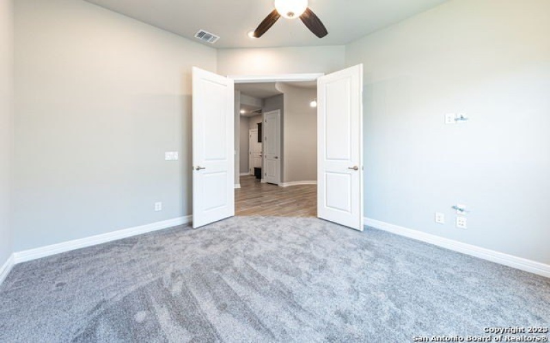 404 SEIBEL WAY, Universal City, TX 78148, 4 Bedrooms Bedrooms, ,3 BathroomsBathrooms,Residential,For Sale,404 SEIBEL WAY,1684304