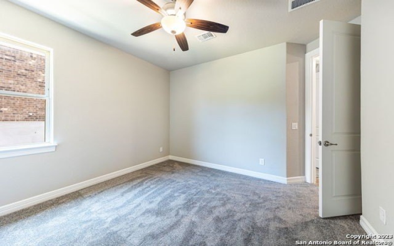 404 SEIBEL WAY, Universal City, TX 78148, 4 Bedrooms Bedrooms, ,3 BathroomsBathrooms,Residential,For Sale,404 SEIBEL WAY,1684304