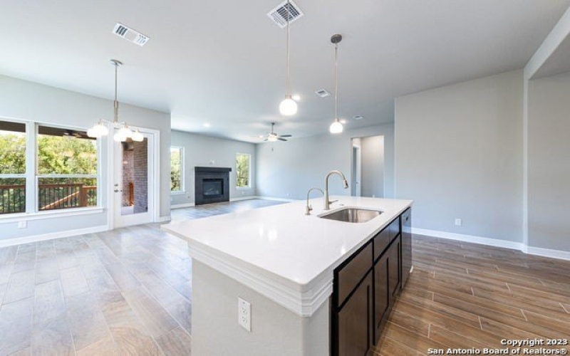 404 SEIBEL WAY, Universal City, TX 78148, 4 Bedrooms Bedrooms, ,3 BathroomsBathrooms,Residential,For Sale,404 SEIBEL WAY,1684304
