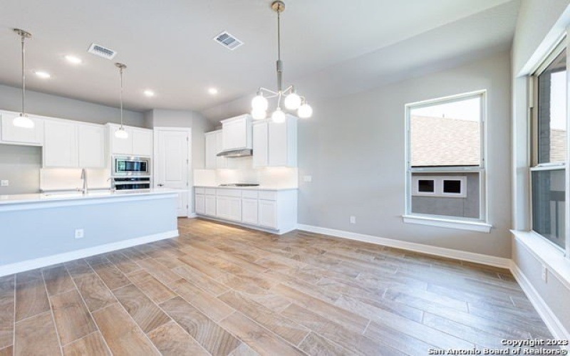 404 SEIBEL WAY, Universal City, TX 78148, 4 Bedrooms Bedrooms, ,3 BathroomsBathrooms,Residential,For Sale,404 SEIBEL WAY,1684304