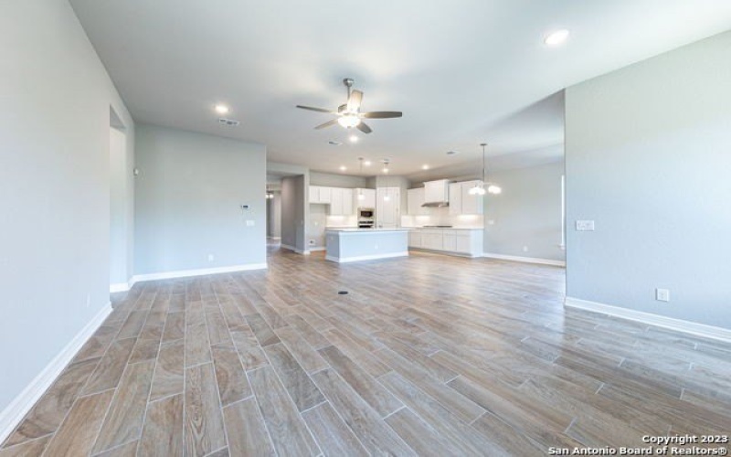 404 SEIBEL WAY, Universal City, TX 78148, 4 Bedrooms Bedrooms, ,3 BathroomsBathrooms,Residential,For Sale,404 SEIBEL WAY,1684304