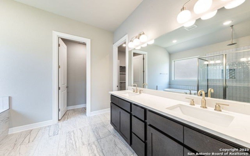 404 SEIBEL WAY, Universal City, TX 78148, 4 Bedrooms Bedrooms, ,3 BathroomsBathrooms,Residential,For Sale,404 SEIBEL WAY,1684304