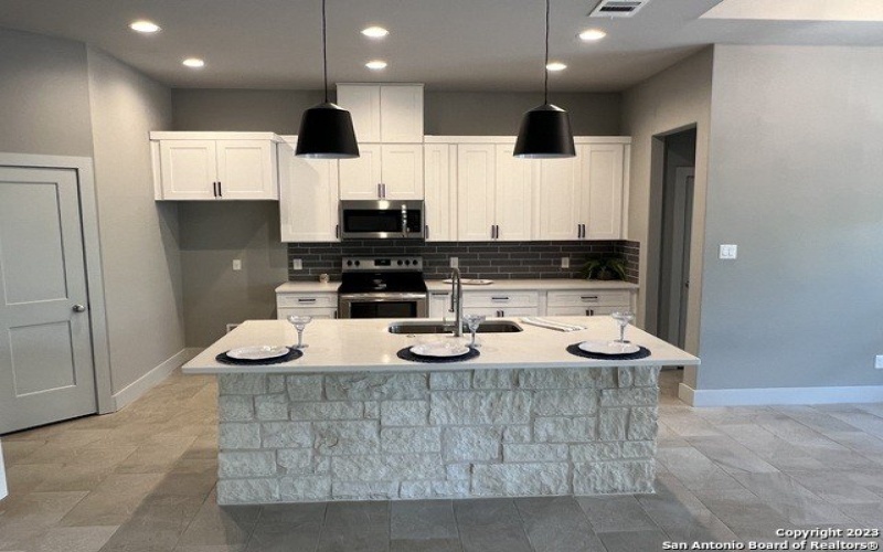 123 S Calvin Barrett, Blanco, TX 78606, 3 Bedrooms Bedrooms, ,2 BathroomsBathrooms,Residential,For Sale,123 S Calvin Barrett,1707590