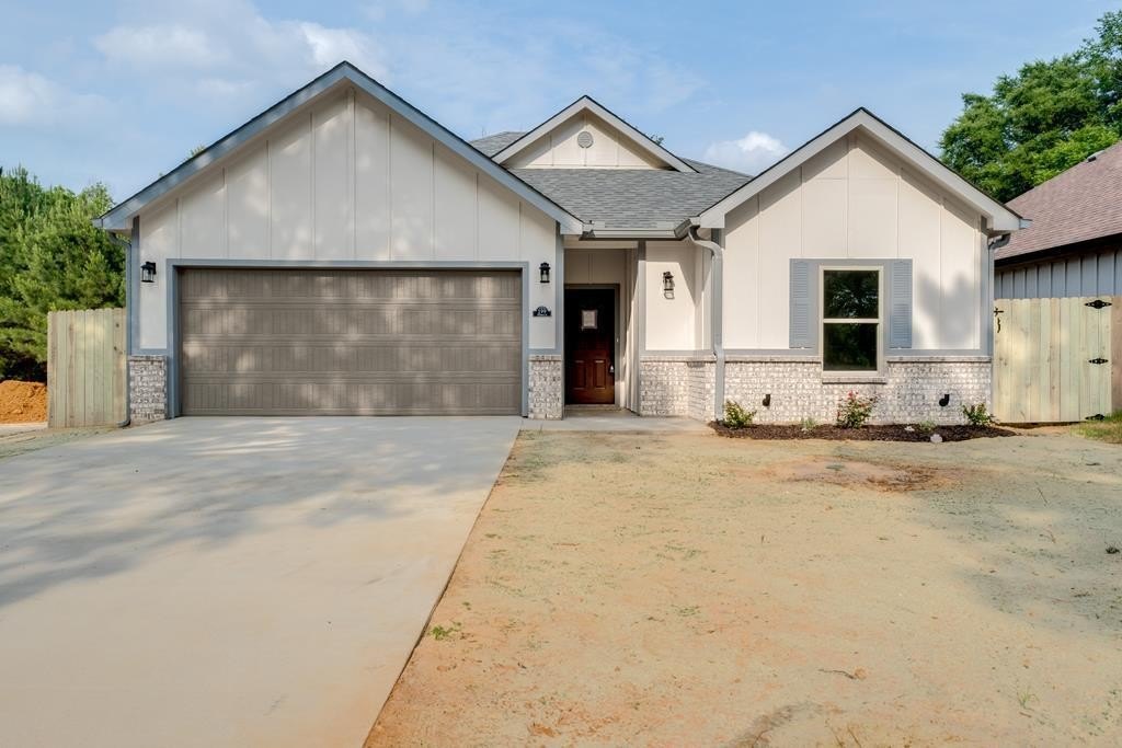 199 Victory St, PALESTINE, TX 75801, 3 Habitaciones Habitaciones , ,2 BañosBaños,Residential,En Venta,199 Victory St,101101