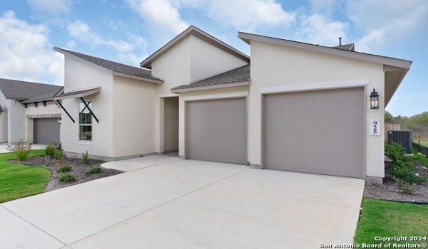 925 NOLTE BEND, Seguin, TX 78155, 3 Bedrooms Bedrooms, ,2 BathroomsBathrooms,Residential,For Sale,925 NOLTE BEND,1754991