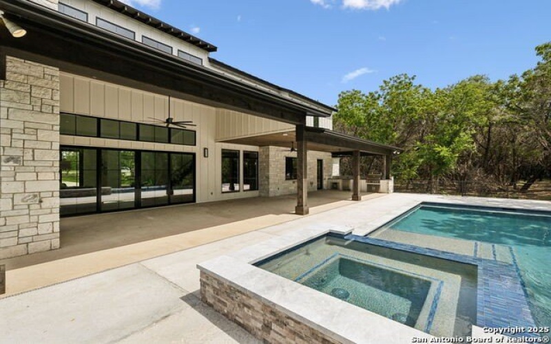 236 Riverfront Dr., New Braunfels, TX 78132, 4 Bedrooms Bedrooms, ,5 BathroomsBathrooms,Residential,For Sale,236 Riverfront Dr.,1759195