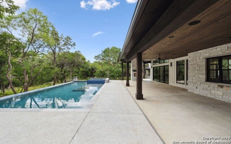 236 Riverfront Dr., New Braunfels, TX 78132, 4 Bedrooms Bedrooms, ,5 BathroomsBathrooms,Residential,For Sale,236 Riverfront Dr.,1759195