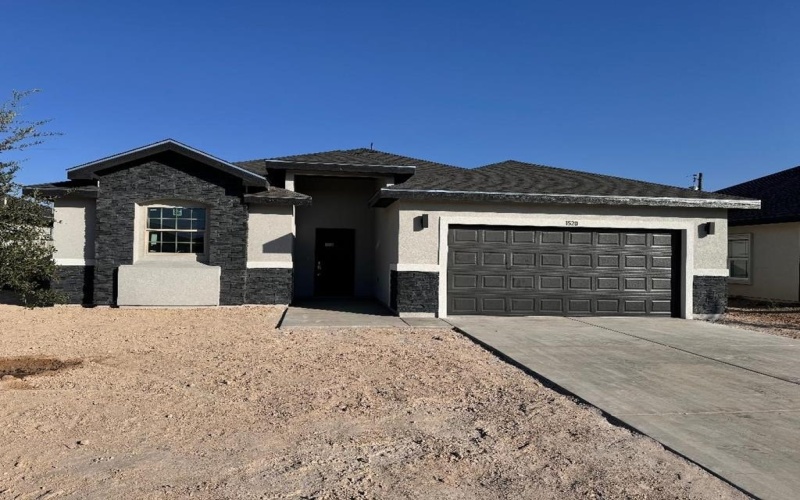 2111 S Iowa Street, Pecos, TX 79772, 3 Bedrooms Bedrooms, ,2 BathroomsBathrooms,Residential,For Sale,2111 S Iowa Street,50079525