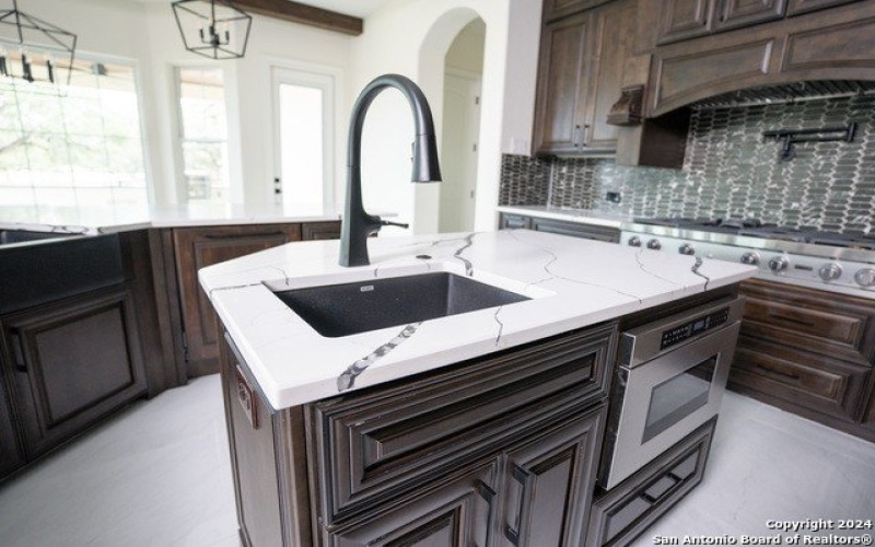 3 WOODLAND PT, Boerne, TX 78015, 5 Bedrooms Bedrooms, ,6 BathroomsBathrooms,Residential,For Sale,3 WOODLAND PT,1775939