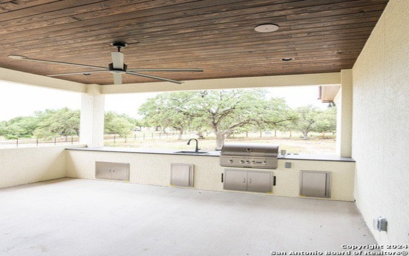 3 WOODLAND PT, Boerne, TX 78015, 5 Bedrooms Bedrooms, ,6 BathroomsBathrooms,Residential,For Sale,3 WOODLAND PT,1775939
