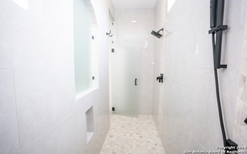 3 WOODLAND PT, Boerne, TX 78015, 5 Bedrooms Bedrooms, ,6 BathroomsBathrooms,Residential,For Sale,3 WOODLAND PT,1775939