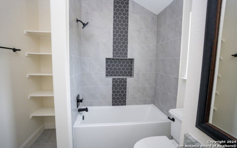 3 WOODLAND PT, Boerne, TX 78015, 5 Bedrooms Bedrooms, ,6 BathroomsBathrooms,Residential,For Sale,3 WOODLAND PT,1775939
