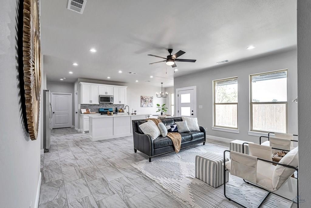 2702 Beachwood St, Midland, TX 79706, 3 Bedrooms Bedrooms, ,2 BathroomsBathrooms,Residential,For Sale,2702 Beachwood St,50079969