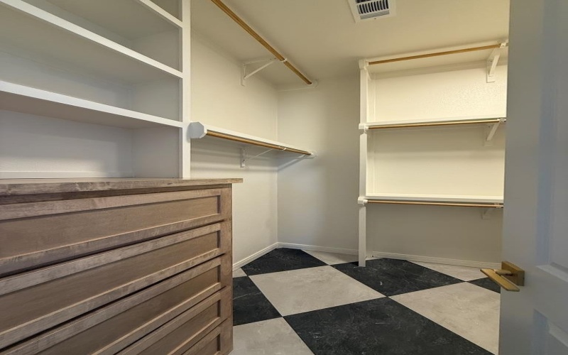 5108 Riverside Drive, Midland, TX 79707, 4 Habitaciones Habitaciones , ,5 BañosBaños,Residential,En Venta,5108 Riverside Drive,50080270