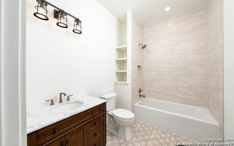 24102 Shelton Spg, San Antonio, TX 78255-4453, 4 Bedrooms Bedrooms, ,5 BathroomsBathrooms,Residential,For Sale,24102 Shelton Spg,1779343