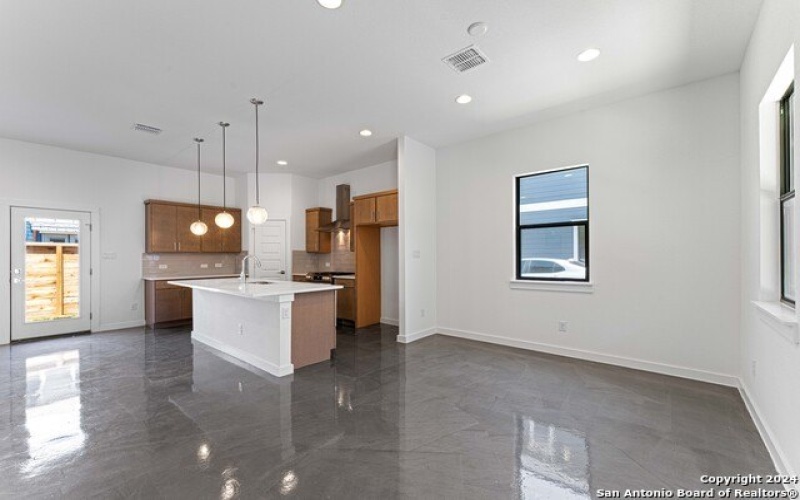 914 N Olive #101, San Antonio, TX 78202, 3 Habitaciones Habitaciones , ,2 BañosBaños,Residential,En Venta,914 N Olive #101,1781485