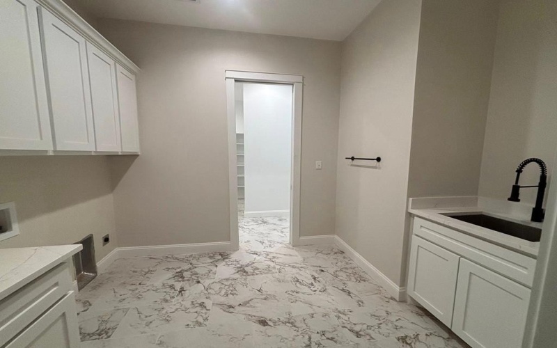 5605 E County Rd 94, Midland, TX 79706, 4 Bedrooms Bedrooms, ,3 BathroomsBathrooms,Residential,For Sale,5605 E County Rd 94,50081170