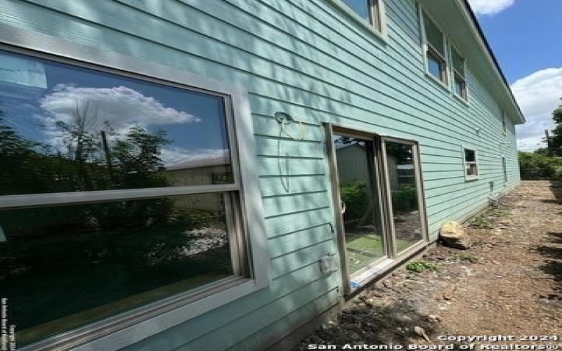 631 Blaine, San Antonio, TX 78202, ,5 BathroomsBathrooms,Residential Multi Family,For Sale,631 Blaine,1786052