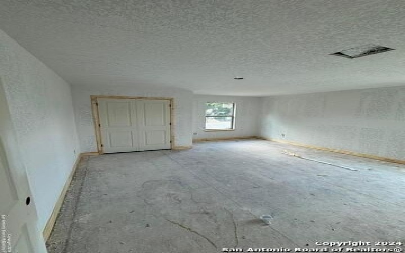 631 Blaine, San Antonio, TX 78202, ,5 BathroomsBathrooms,Residential Multi Family,For Sale,631 Blaine,1786052
