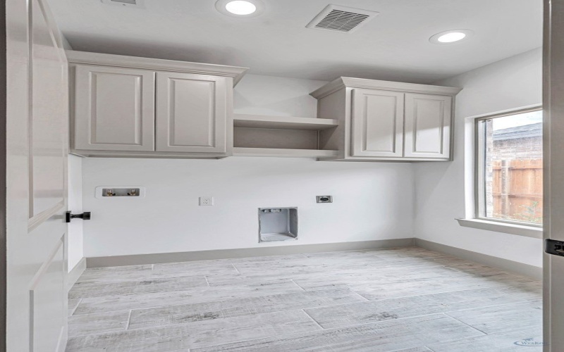 603 S Benton, Midland, TX 79701, 3 Bedrooms Bedrooms, ,2 BathroomsBathrooms,Residential,For Sale,603 S Benton,50081311