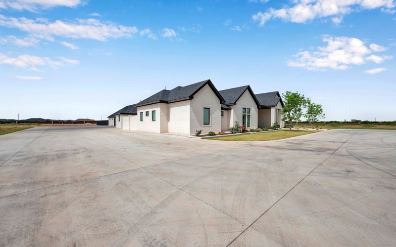 9331 Clevenger Rd, Odessa, TX 79762, 5 Bedrooms Bedrooms, ,6 BathroomsBathrooms,Residential,For Sale,9331 Clevenger Rd,50081708