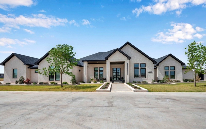 9331 Clevenger Rd, Odessa, TX 79762, 5 Bedrooms Bedrooms, ,6 BathroomsBathrooms,Residential,For Sale,9331 Clevenger Rd,50081708
