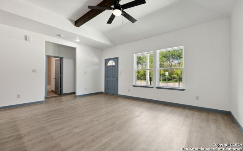 1342 E CHAVANEAUX RD, San Antonio, TX 78214-3302, 3 Bedrooms Bedrooms, ,2 BathroomsBathrooms,Residential,For Sale,1342 E CHAVANEAUX RD,1794486