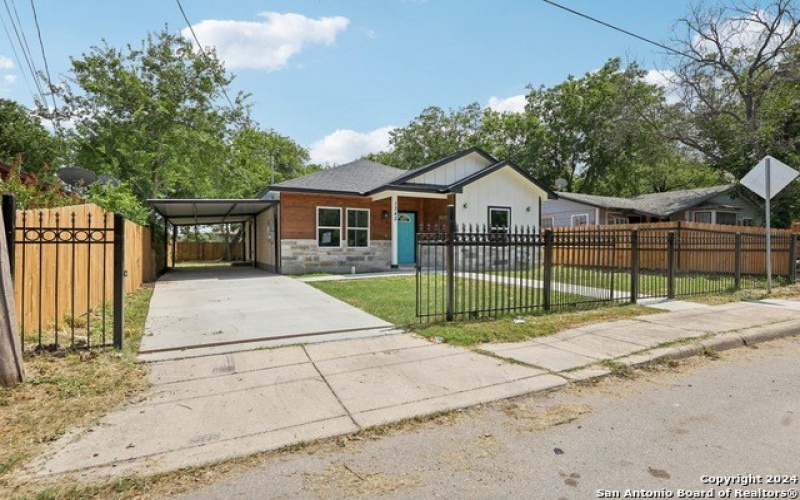 1342 E CHAVANEAUX RD, San Antonio, TX 78214-3302, 3 Bedrooms Bedrooms, ,2 BathroomsBathrooms,Residential,For Sale,1342 E CHAVANEAUX RD,1794486
