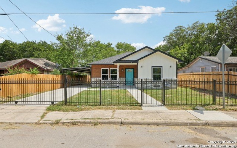 1342 E CHAVANEAUX RD, San Antonio, TX 78214-3302, 3 Bedrooms Bedrooms, ,2 BathroomsBathrooms,Residential,For Sale,1342 E CHAVANEAUX RD,1794486