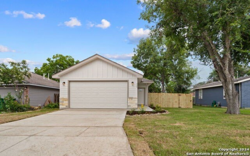 530 W BYRD BLVD, Universal City, TX 78148, 3 Bedrooms Bedrooms, ,2 BathroomsBathrooms,Residential,For Sale,530 W BYRD BLVD,1796131