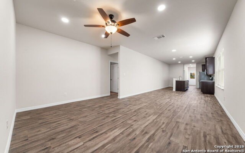 530 W BYRD BLVD, Universal City, TX 78148, 3 Bedrooms Bedrooms, ,2 BathroomsBathrooms,Residential,For Sale,530 W BYRD BLVD,1796131
