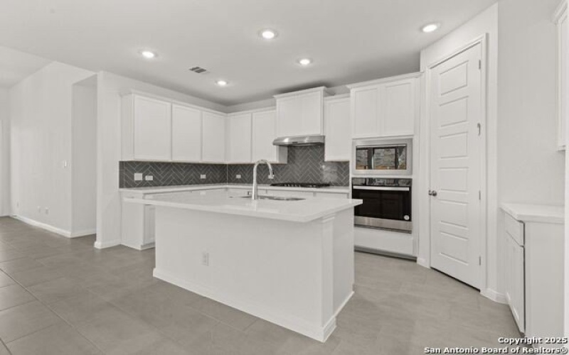 5721 Huron Drive, New Braunfels, TX 78130, 4 Bedrooms Bedrooms, ,3 BathroomsBathrooms,Residential,For Sale,5721 Huron Drive,1797222