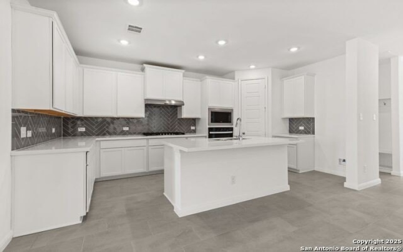 5721 Huron Drive, New Braunfels, TX 78130, 4 Bedrooms Bedrooms, ,3 BathroomsBathrooms,Residential,For Sale,5721 Huron Drive,1797222