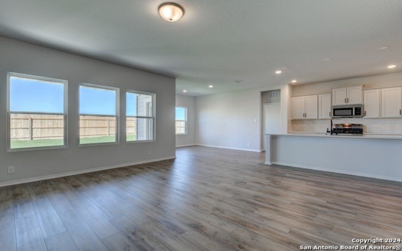 105 Beveridge, Seguin, TX 78155, 3 Habitaciones Habitaciones , ,2 BañosBaños,Residential,En Venta,105 Beveridge,1797337