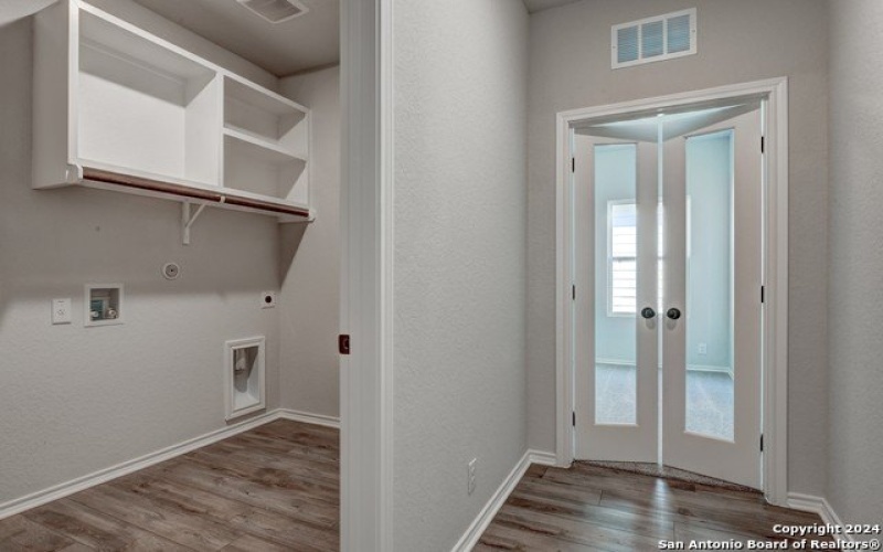 105 Beveridge, Seguin, TX 78155, 3 Habitaciones Habitaciones , ,2 BañosBaños,Residential,En Venta,105 Beveridge,1797337
