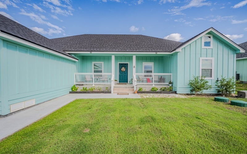 47 Lake Shore Circle, ROCKPORT, TX 78382, 4 Bedrooms Bedrooms, ,2 BathroomsBathrooms,Residential,For Sale,47 Lake Shore Circle,145575