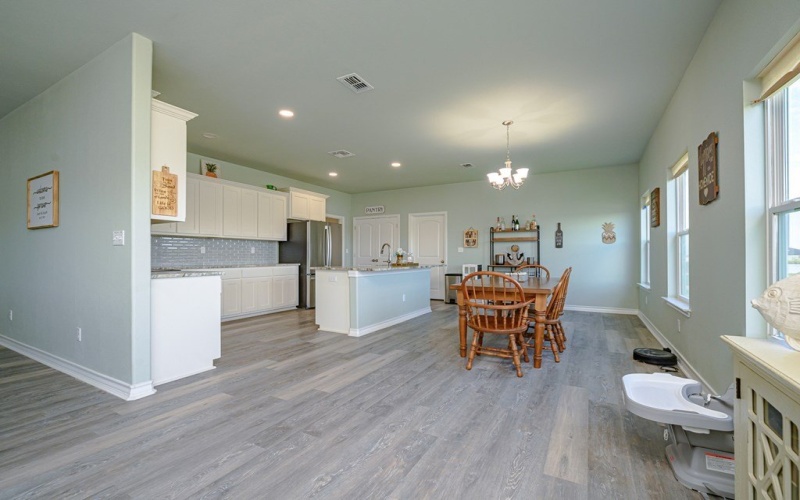 47 Lake Shore Circle, ROCKPORT, TX 78382, 4 Bedrooms Bedrooms, ,2 BathroomsBathrooms,Residential,For Sale,47 Lake Shore Circle,145575