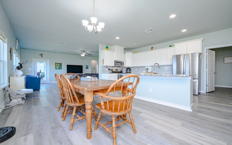 47 Lake Shore Circle, ROCKPORT, TX 78382, 4 Bedrooms Bedrooms, ,2 BathroomsBathrooms,Residential,For Sale,47 Lake Shore Circle,145575