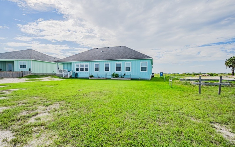 47 Lake Shore Circle, ROCKPORT, TX 78382, 4 Bedrooms Bedrooms, ,2 BathroomsBathrooms,Residential,For Sale,47 Lake Shore Circle,145575