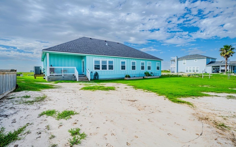 47 Lake Shore Circle, ROCKPORT, TX 78382, 4 Bedrooms Bedrooms, ,2 BathroomsBathrooms,Residential,For Sale,47 Lake Shore Circle,145575