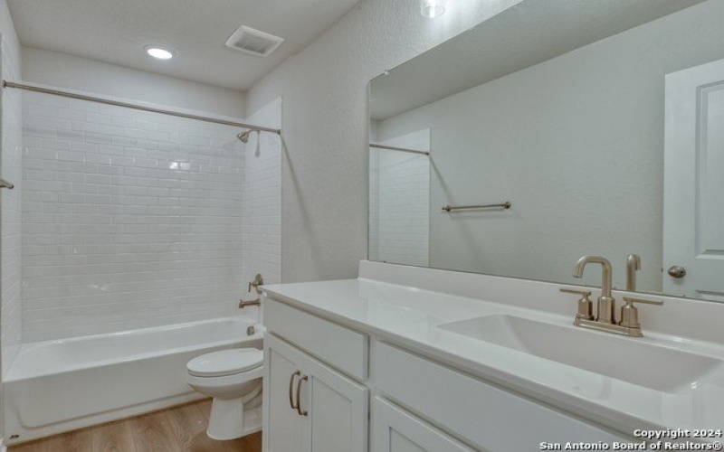 101 Beveridge, Seguin, TX 78155, 3 Habitaciones Habitaciones , ,2 BañosBaños,Residential,En Venta,101 Beveridge,1797661