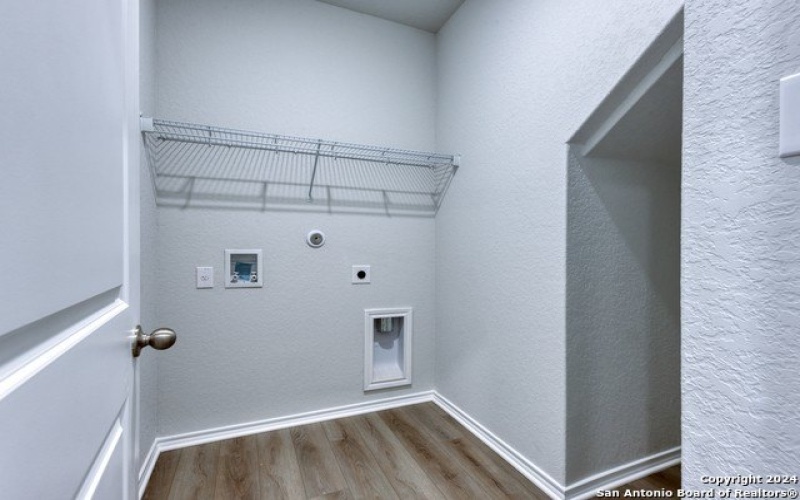 101 Beveridge, Seguin, TX 78155, 3 Habitaciones Habitaciones , ,2 BañosBaños,Residential,En Venta,101 Beveridge,1797661