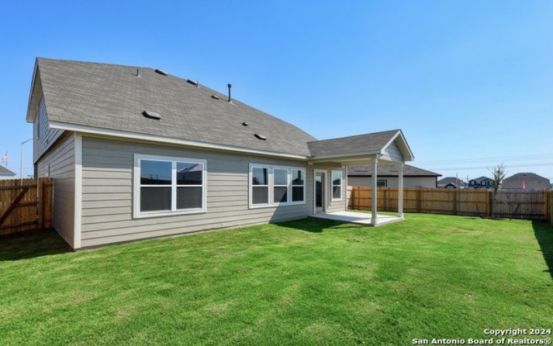 101 Beveridge, Seguin, TX 78155, 3 Habitaciones Habitaciones , ,2 BañosBaños,Residential,En Venta,101 Beveridge,1797661