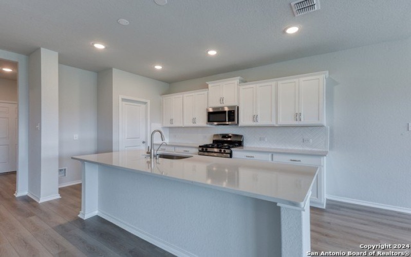 101 Beveridge, Seguin, TX 78155, 3 Habitaciones Habitaciones , ,2 BañosBaños,Residential,En Venta,101 Beveridge,1797661