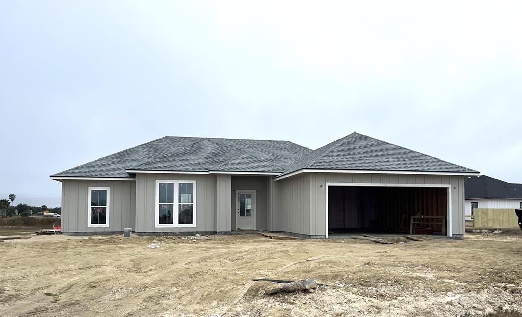122 McLead, ROCKPORT, TX 78382, 4 Habitaciones Habitaciones , ,2 BañosBaños,Residential,En Venta,122 McLead,147315