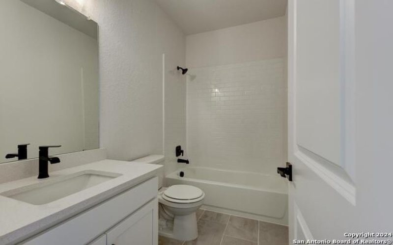 273 Ainslie Street W, Castroville, TX 78253, 4 Habitaciones Habitaciones , ,3 BañosBaños,Residential,En Venta,273 Ainslie Street W,1801331