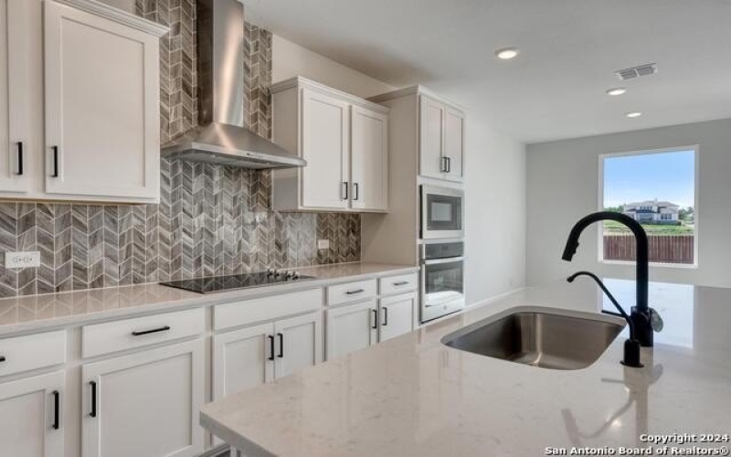 273 Ainslie Street W, Castroville, TX 78253, 4 Habitaciones Habitaciones , ,3 BañosBaños,Residential,En Venta,273 Ainslie Street W,1801331